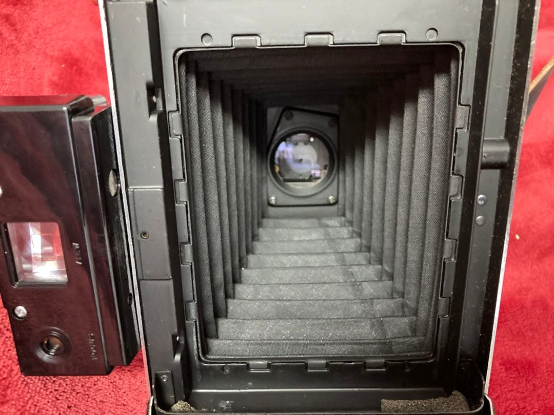 古いポラロイドカメラ