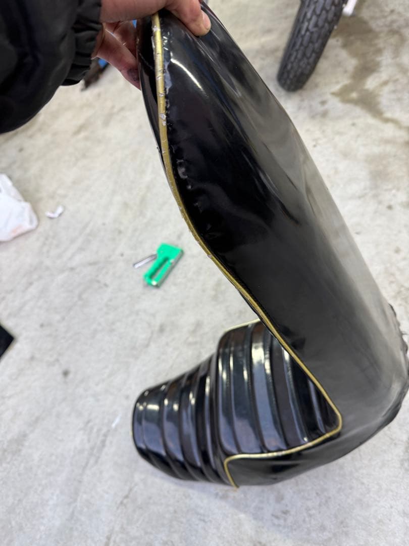 ゼファーχ3段シート