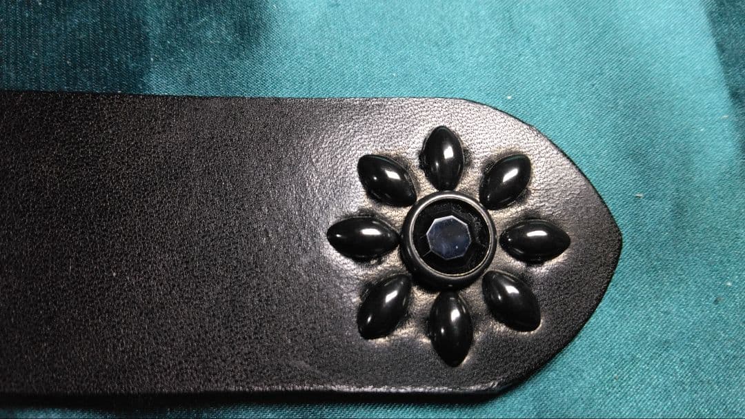 ポパイ昭南ベンズレザーツタ＆フラワースタッズベルト　ソリッドブラック