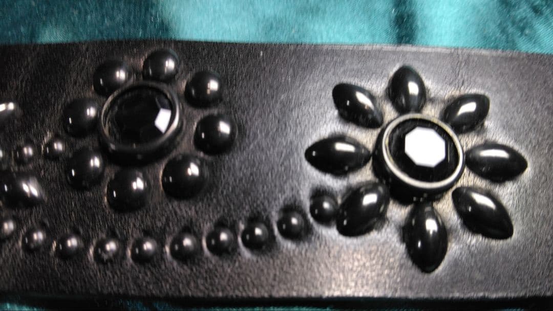 ポパイ昭南ベンズレザーツタ＆フラワースタッズベルト　ソリッドブラック