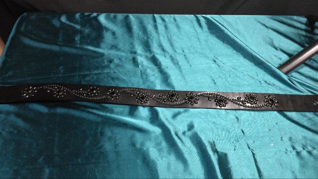 ポパイ昭南ベンズレザーツタ＆フラワースタッズベルト　ソリッドブラック