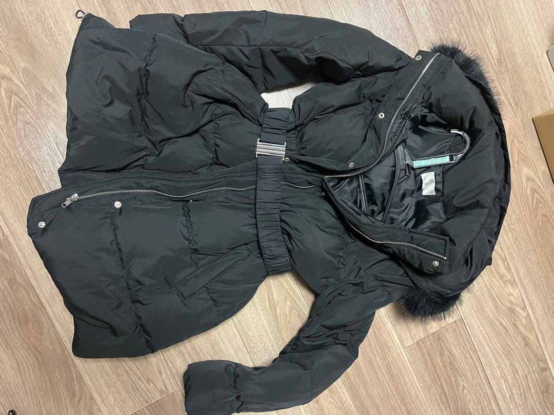 ファー付きフード ブラックダウンジャケット