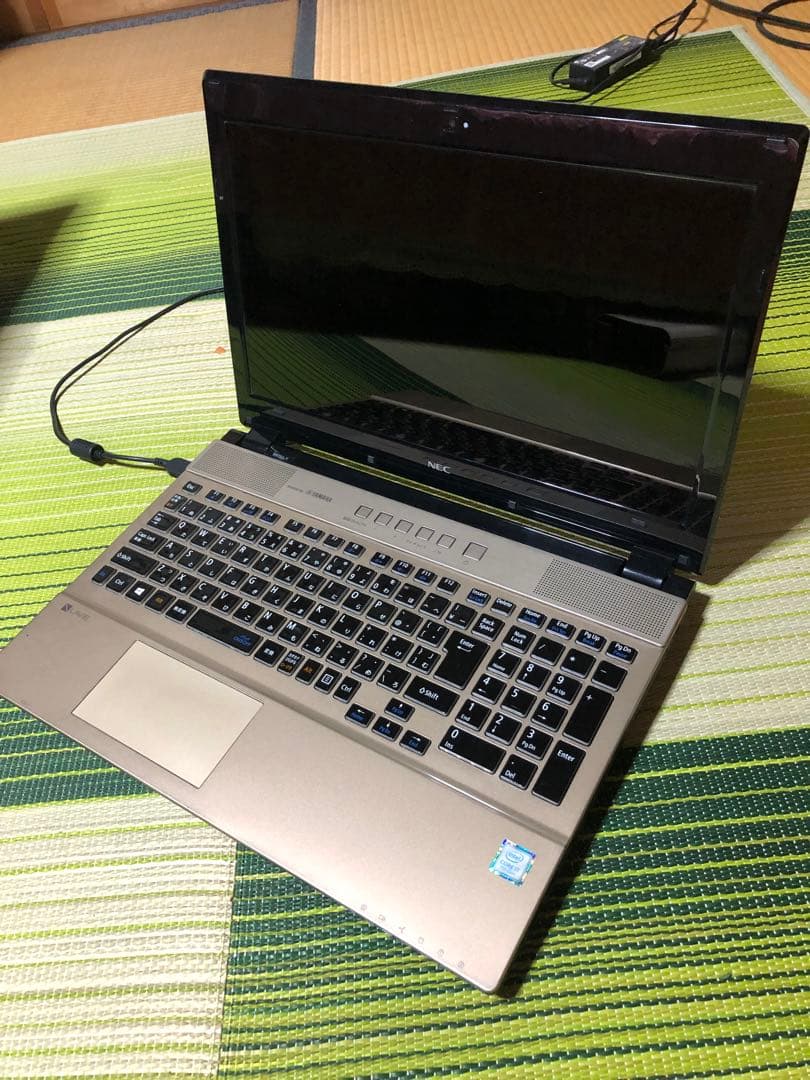 NECノート型パソコン　LAV IE NS750/F