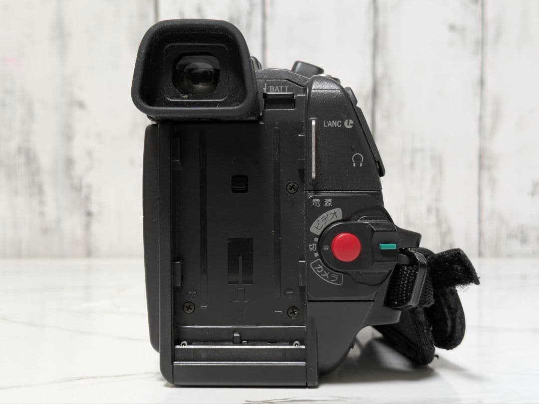 SONY　DCR-TRV9　MiniDV対応　化粧箱付き