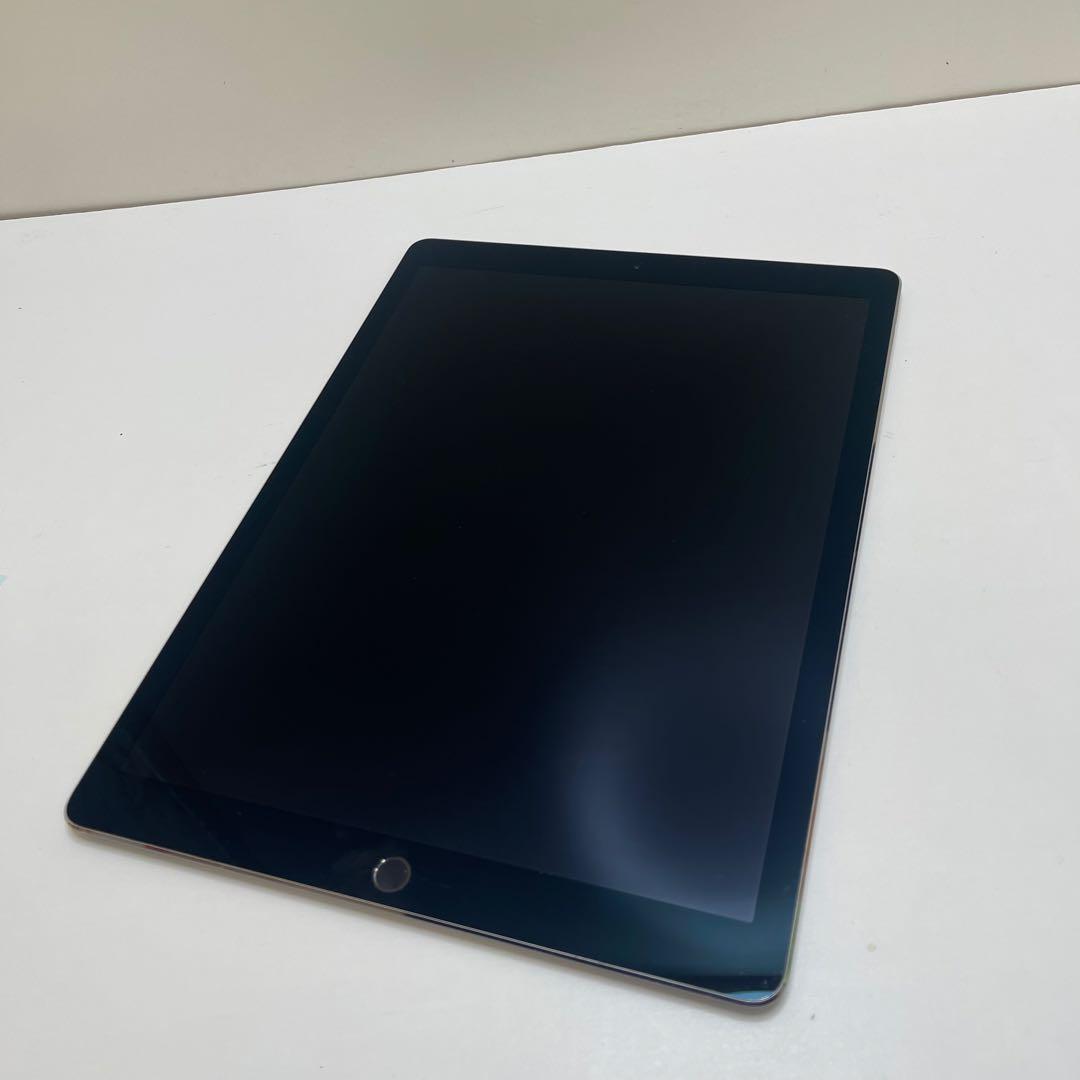 #675 iPad Pro 12.9inch 第2世代256Gb Cellula