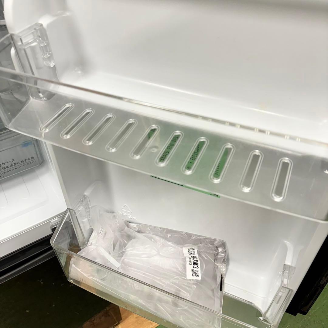 941 冷蔵庫　小型　一人暮らし　保証込　右開き　木目調　洗濯機も有　200L弱