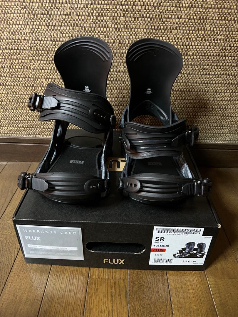 25-26 FLUX SR サイズM 新品！