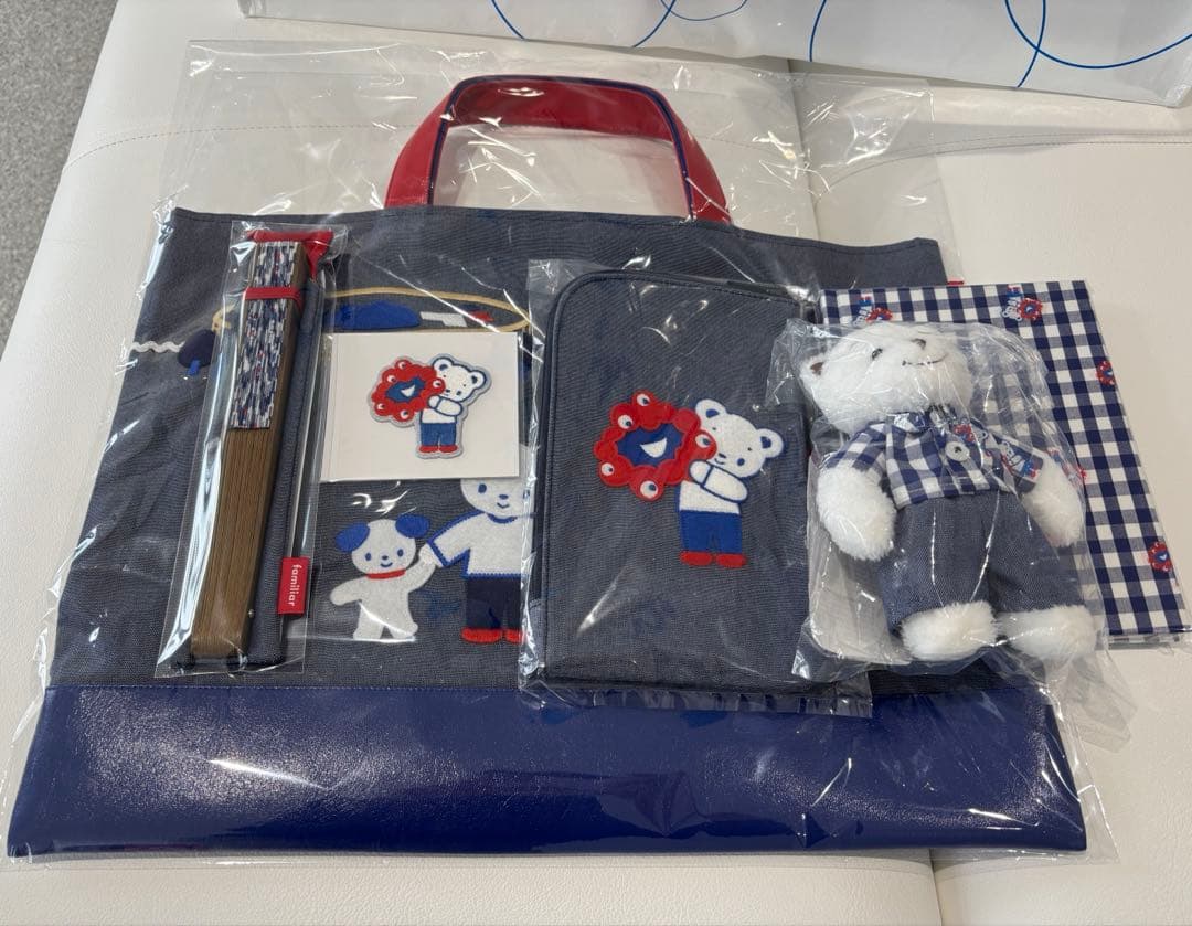 6点セット ファミリア 万博 バッグ ポーチ チャーム　扇子 ノート ワッペン