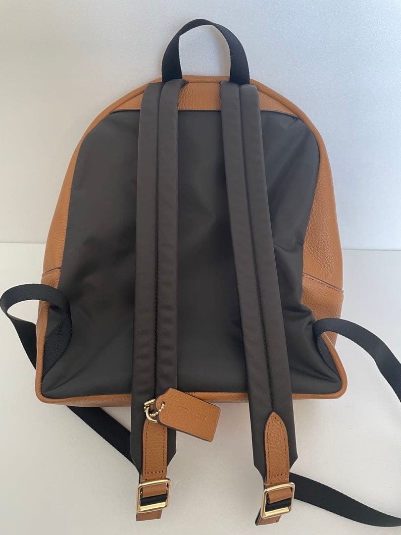 コーチ　COACH レザーバックパック　キャメル