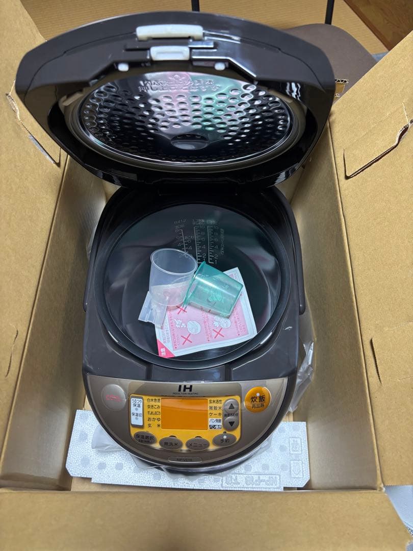 Zojirushi IH炊飯器 NP-VD18-TA