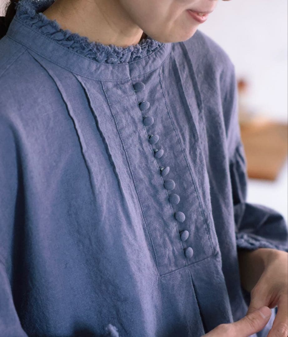 ソウルベリーブラウス　月影のブラウス　グレイッシュブルー