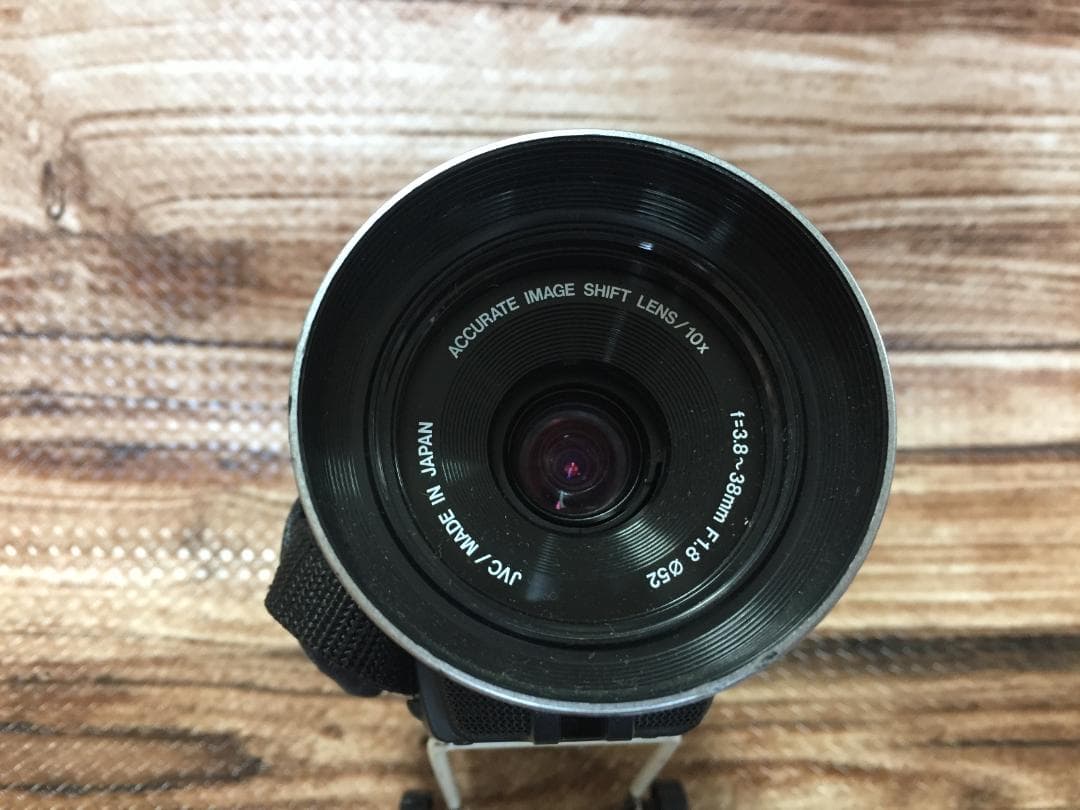 撮影再生ダビングOK　Victor　GR-DV2000　付属品あり　液晶大画面