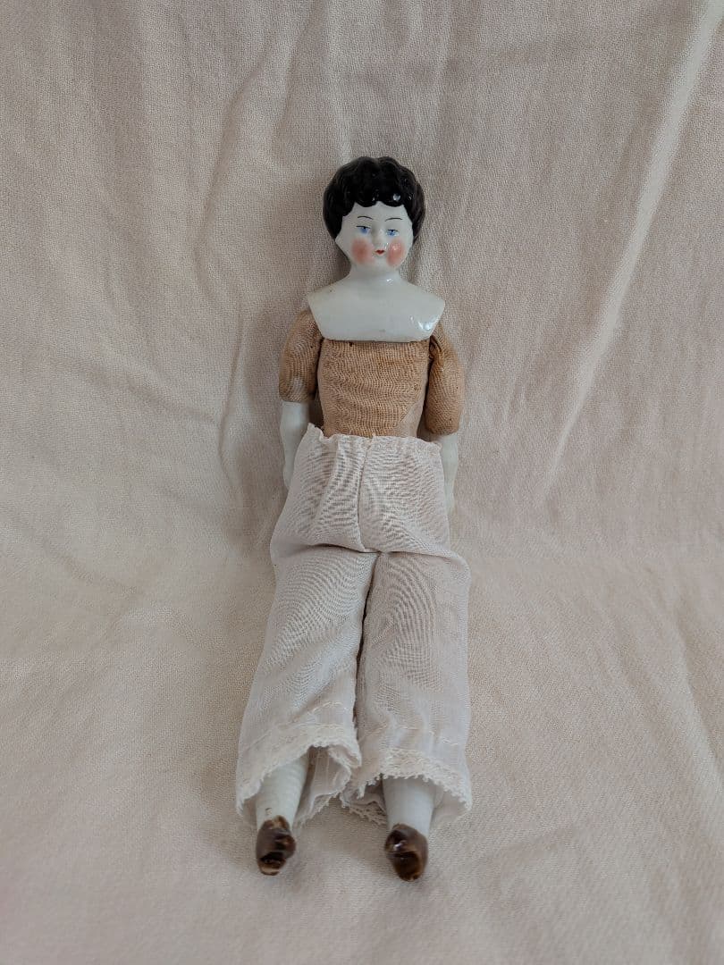 チャイナヘッドドール　 陶器製人形 約23cm