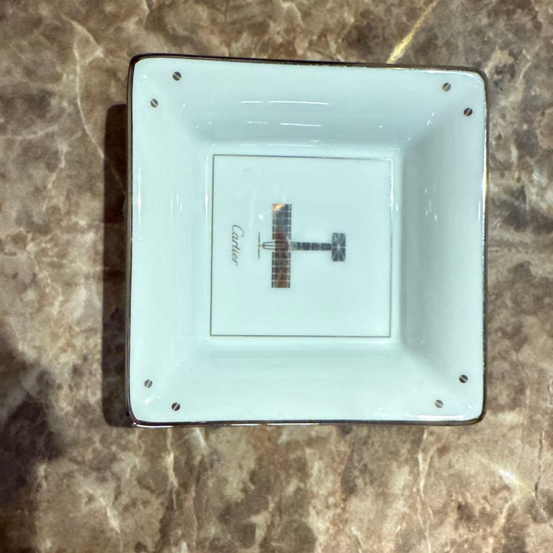 Cartier スクエア型皿 ホワイト/ネイビー