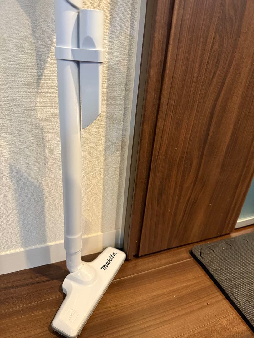 マキタ スティッククリーナー ホワイトCL180FD【バッテリー付】