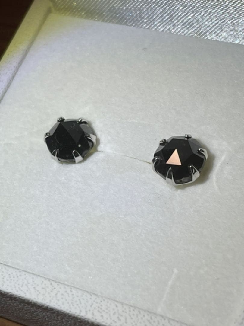 新品未使用　4ct ブラックダイヤモンド　2.00ct/2.00ct k18WG
