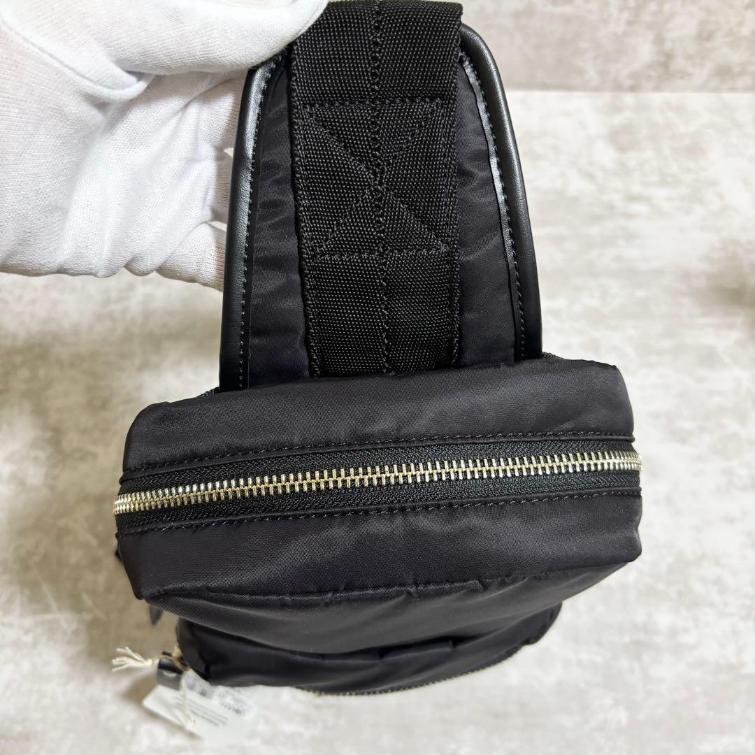 H284 未使用級✨ヴィヴィアンウエストウッド　ボディバッグ　ナイロン　オーブ