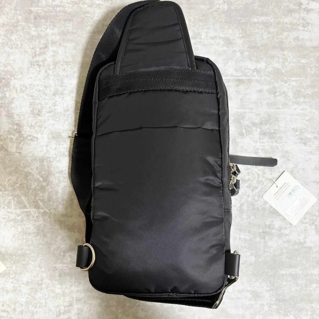 H284 未使用級✨ヴィヴィアンウエストウッド　ボディバッグ　ナイロン　オーブ