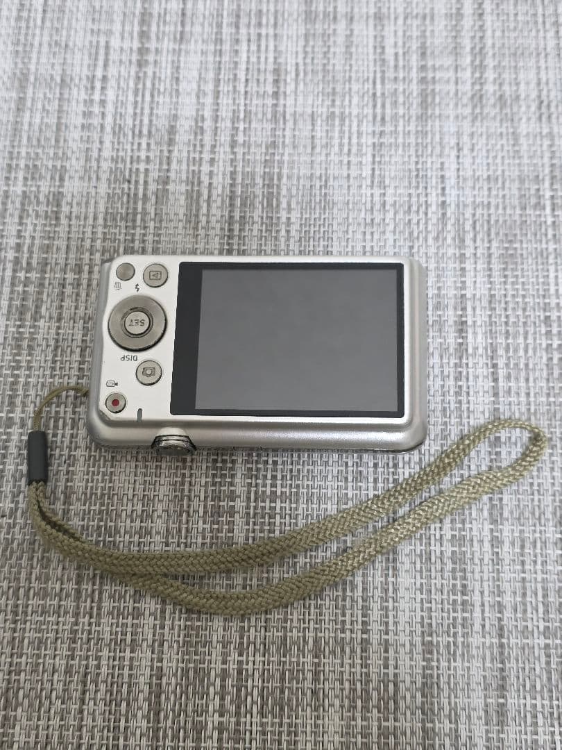 TMC061 CASIOカシオ EXILIM シルバー コンパクトデジタルカメラ