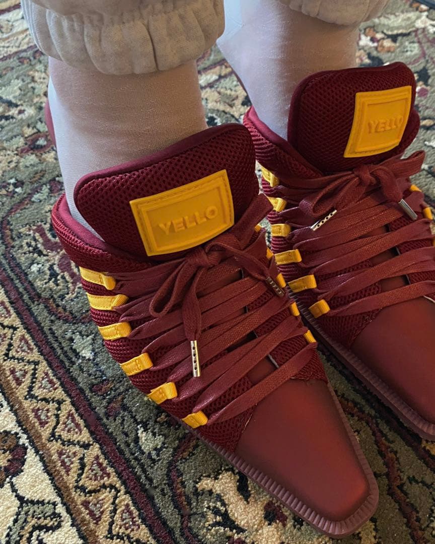 YELLO DAM SNEAKER MULES バーガンディ/イエロー