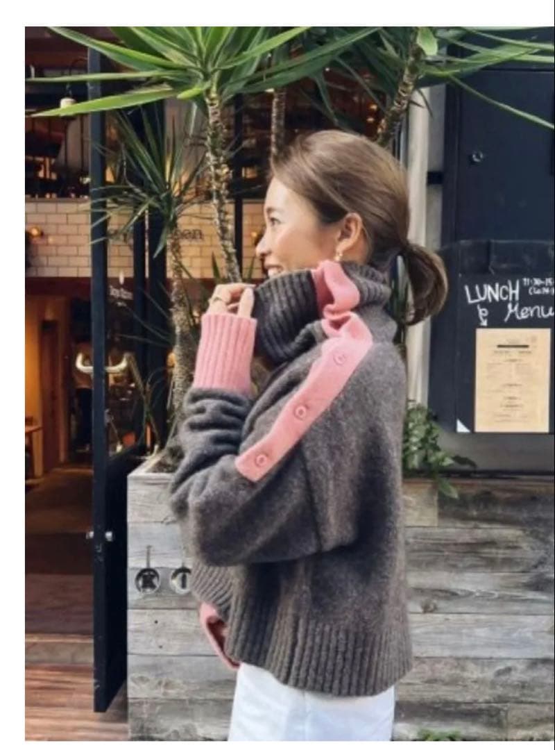 完売⭐︎Rosy Monster バイカラーショルダーボタンニット