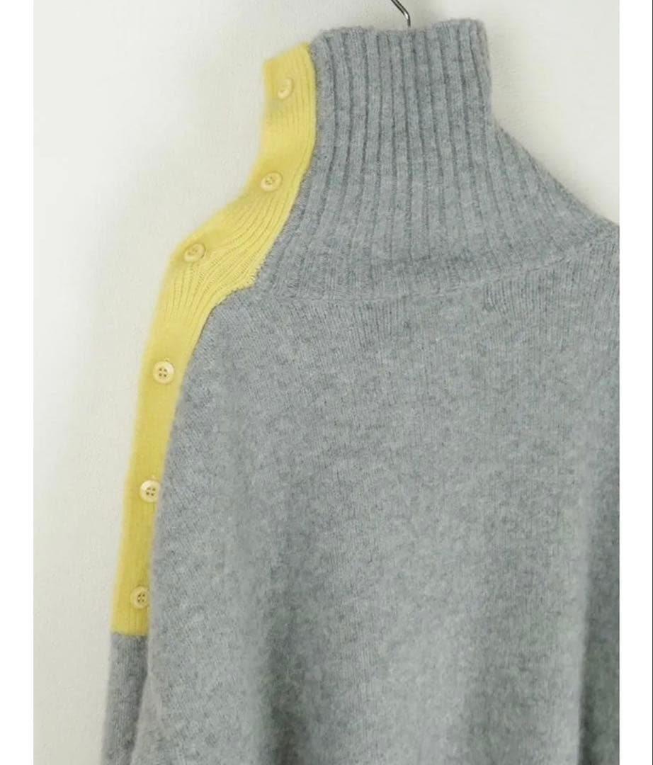 完売⭐︎Rosy Monster バイカラーショルダーボタンニット