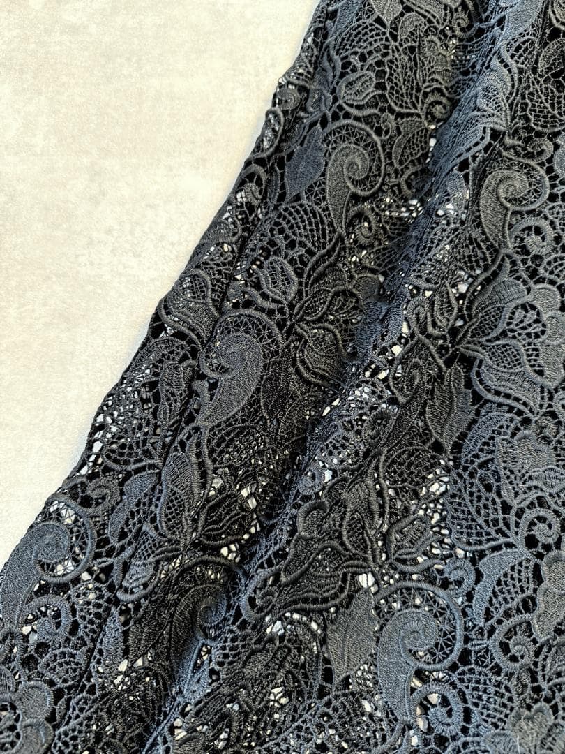 N°21（ヌメロヴェントゥーノ）アシンメトリー総レース切り替えワンピース