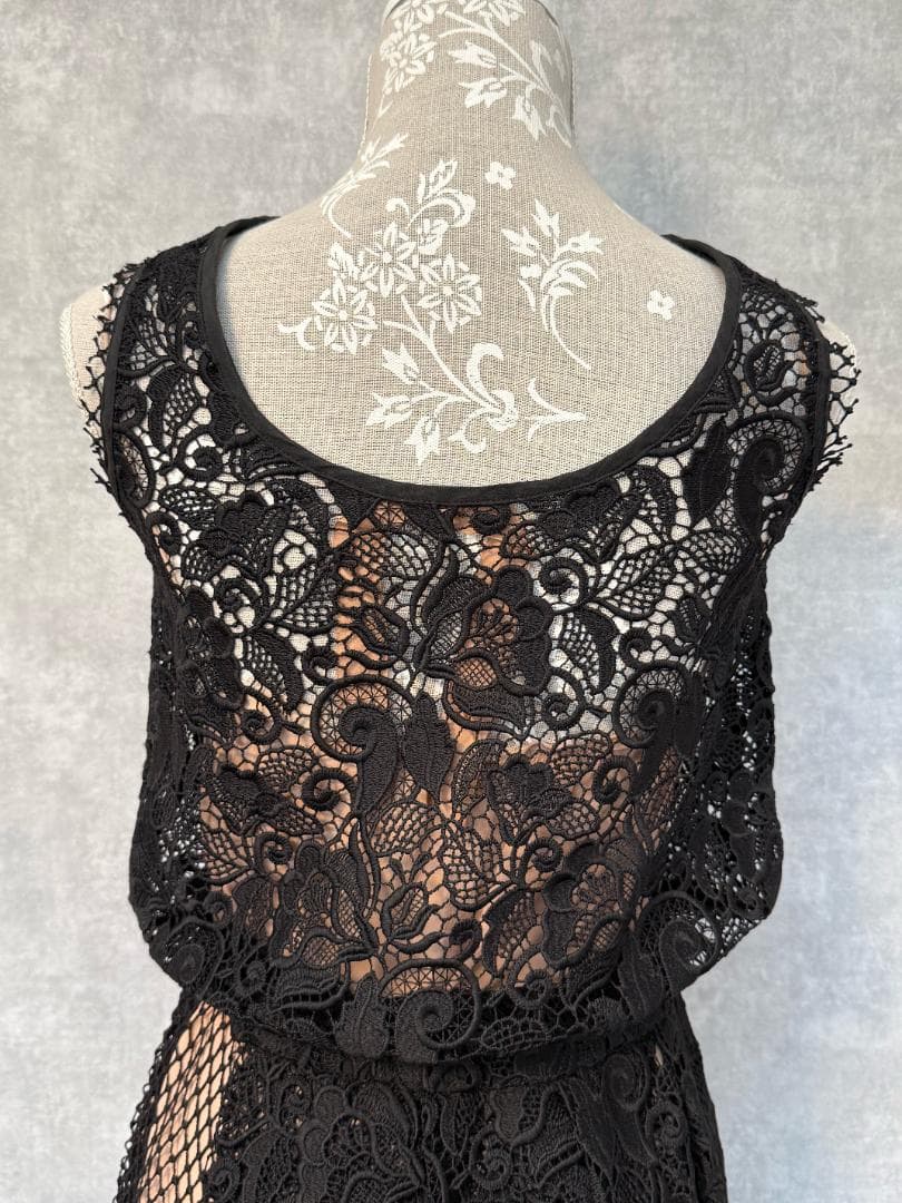 N°21（ヌメロヴェントゥーノ）アシンメトリー総レース切り替えワンピース