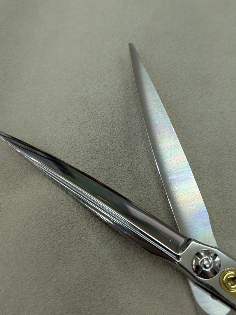 からくりシザー（アルファシザーのブランドと同じ製造元）おまけシザー付