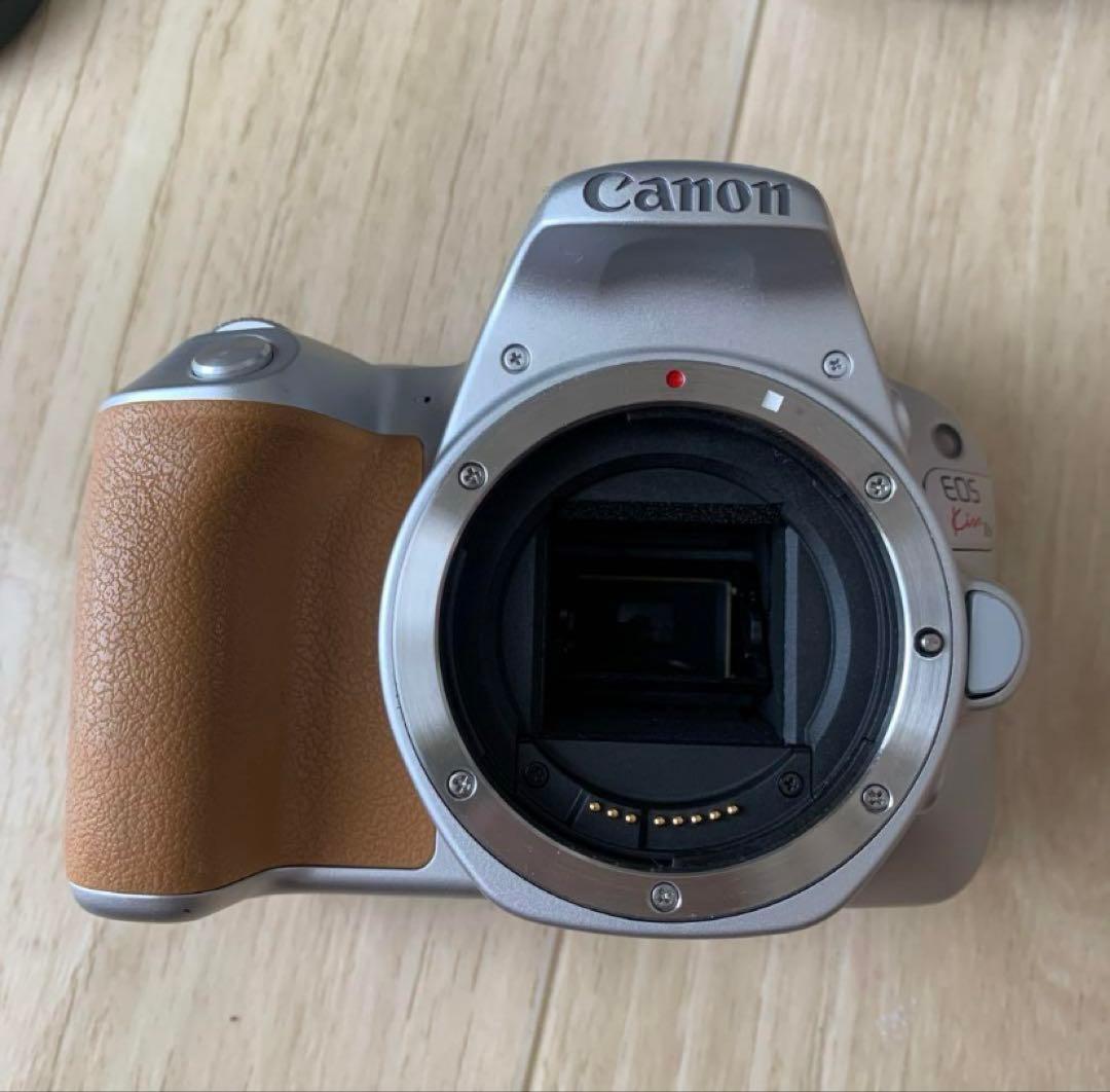 Canon EOS Kiss X9 シルバー 本体