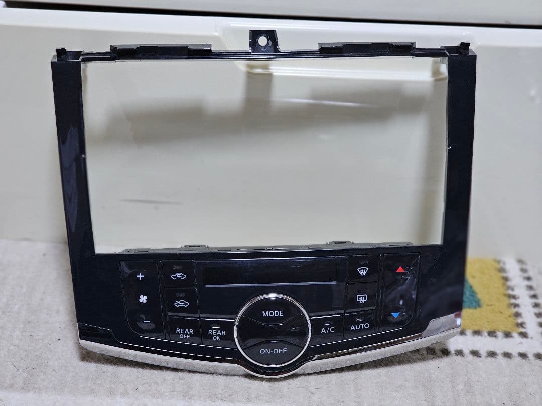 8インチ EX008V 専用パネル ゲーションパネル SERENA 純正 C26