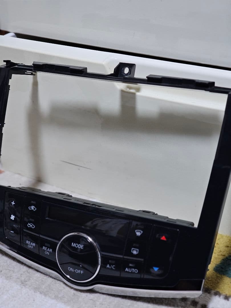 8インチ EX008V 専用パネル ゲーションパネル SERENA 純正 C26