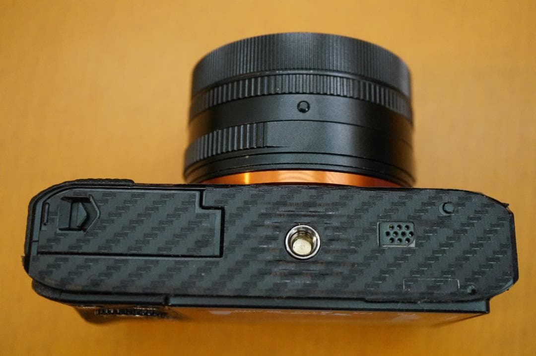 DSC-RX1 　保護ステッカー、予備バッテリー付き