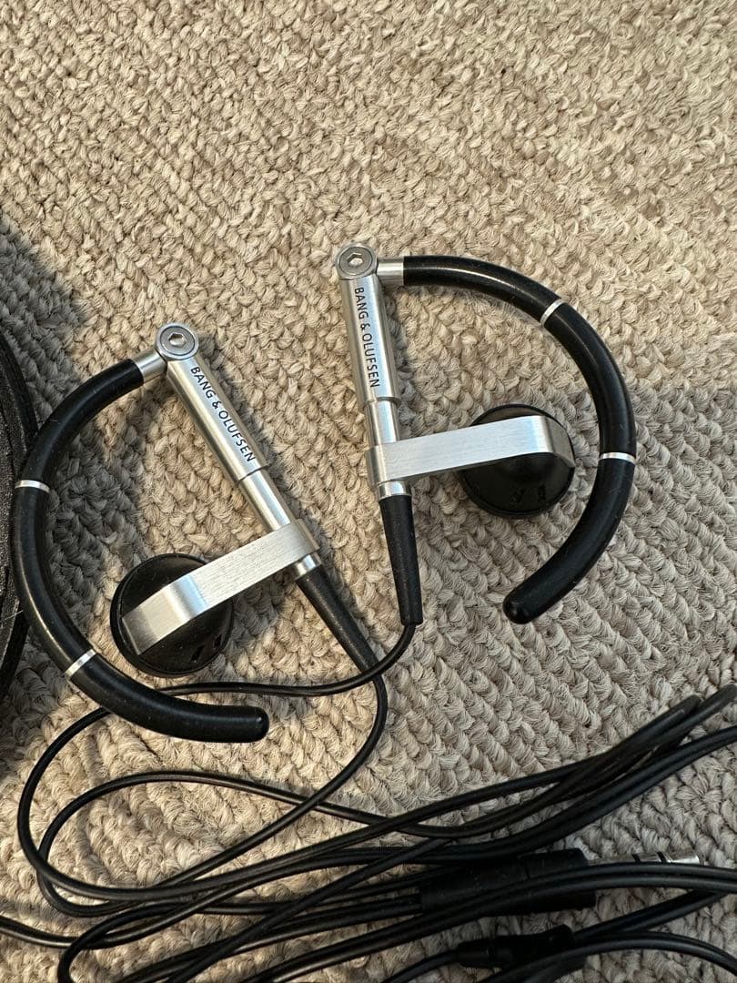 Bang&Olufsen Earphones「A8」