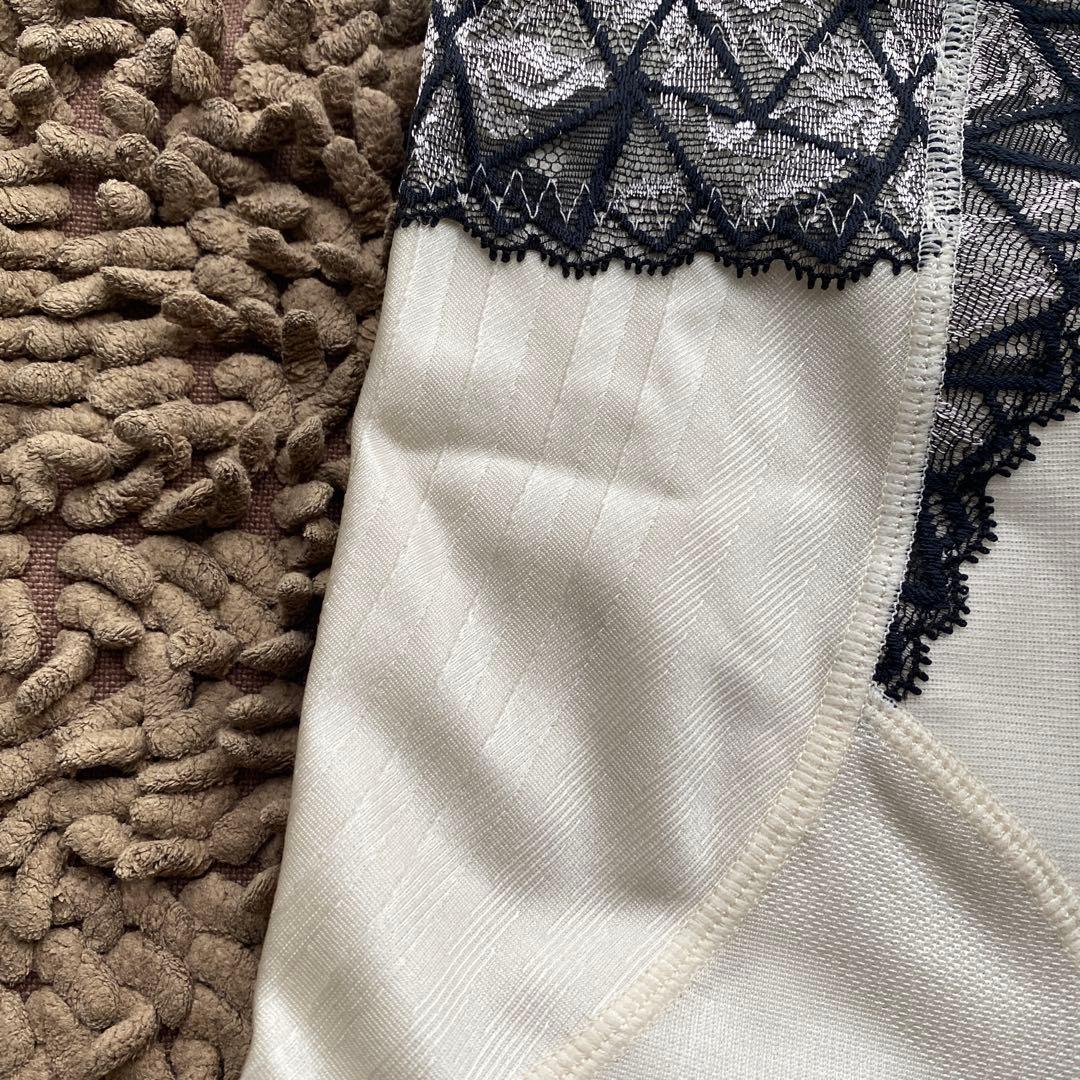 今週末限定で、お値引きしてます！！マルコ新品未使用！！カーヴィシャスカレス限定色