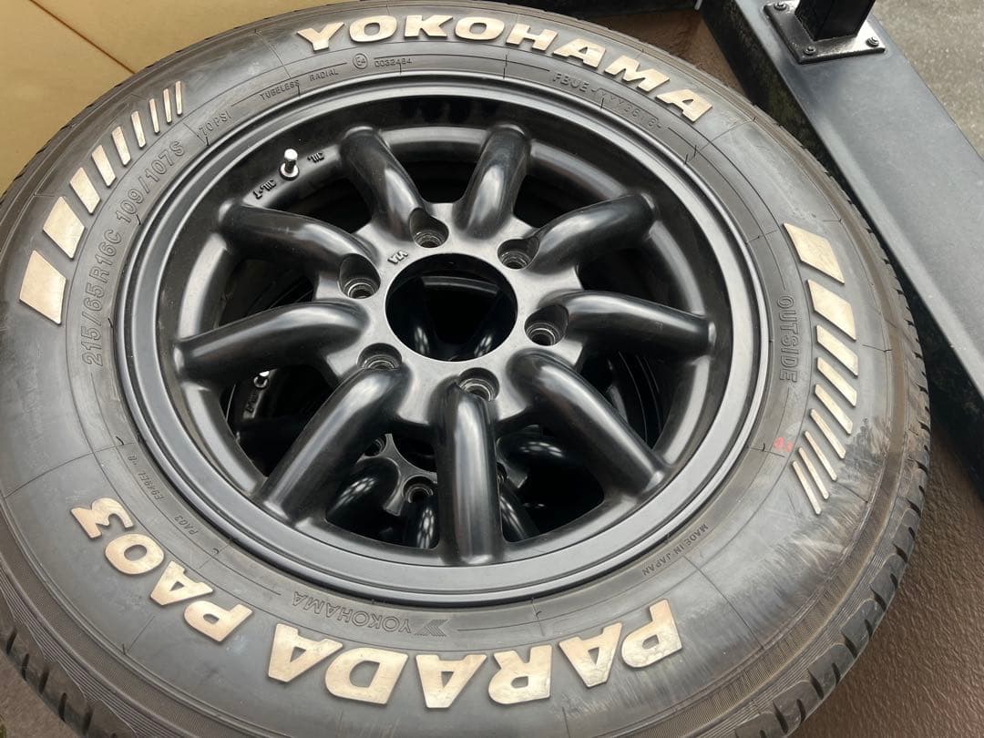 n*i様 ハイエースPARADA 16インチ タイヤホイールセット