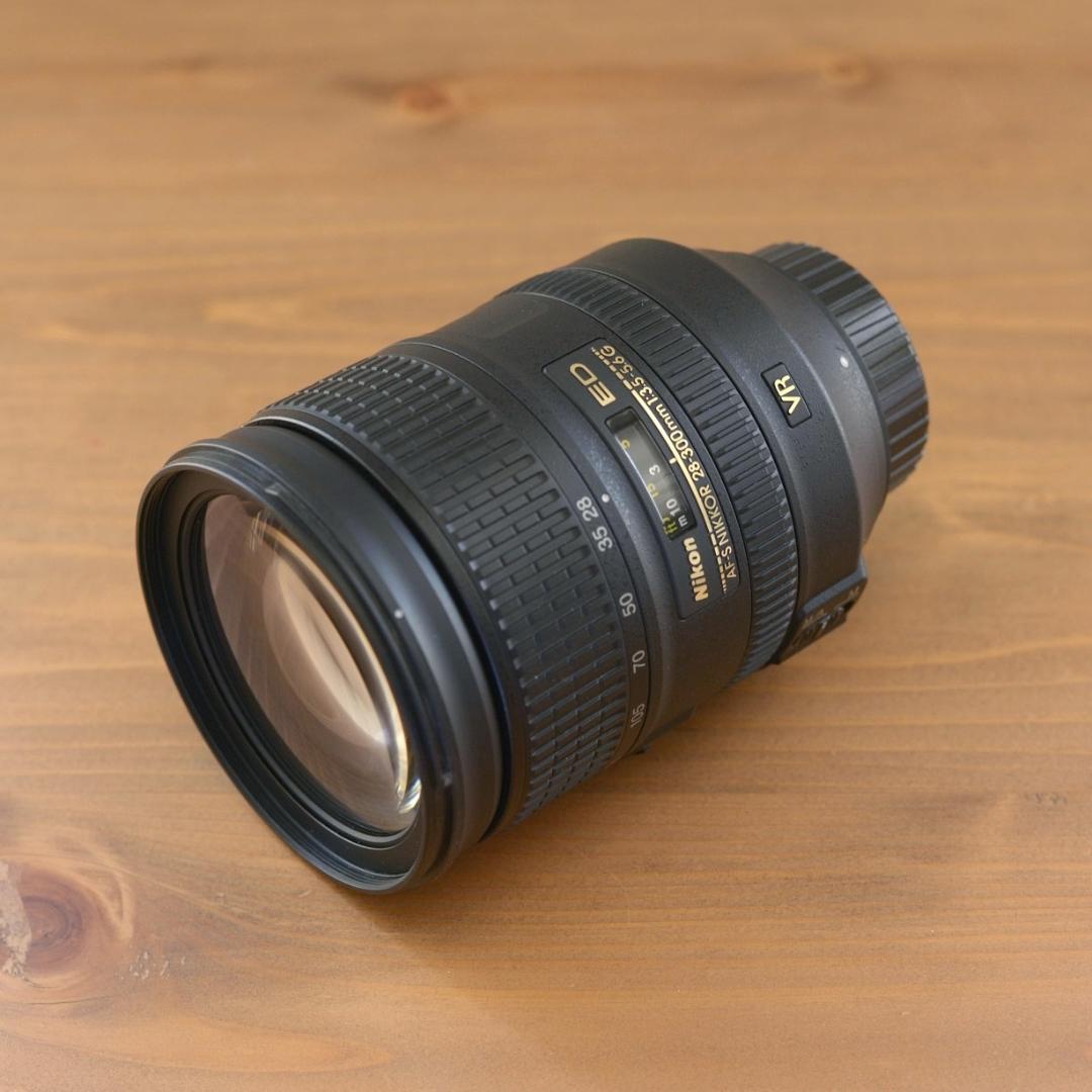 Nikon 28-300mm f/3.5-5.6G ED VR 中古美品