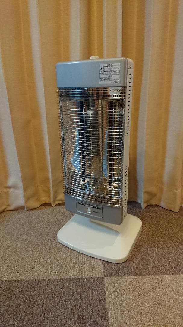 コロナ　赤外線　電気ストーブ　日本製　コアヒート　省エネセンサー搭載)　シルバー