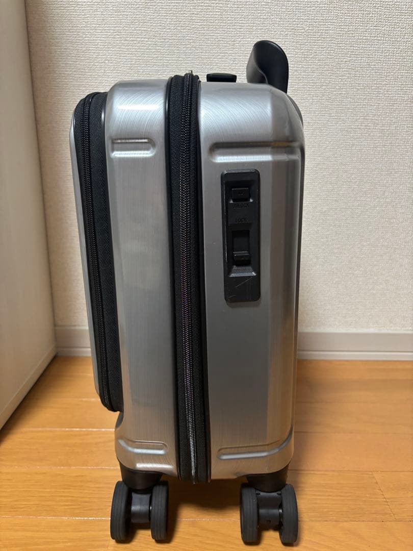 [バーマス] スーツケース Inter City 60524 22L