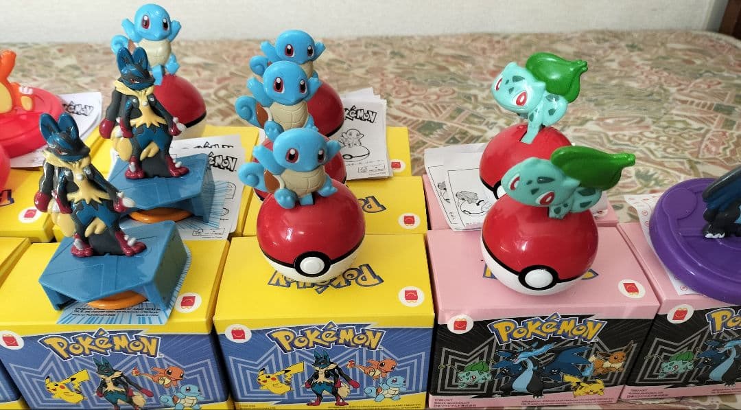マクドナルド　ポケモンカード　4パック　玩具　16個セット