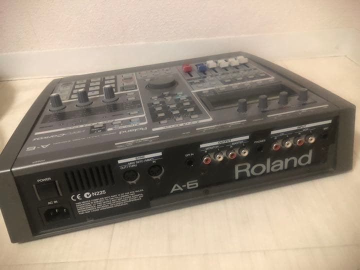 送料込み　ROLAND A6 VIDEO Canvas