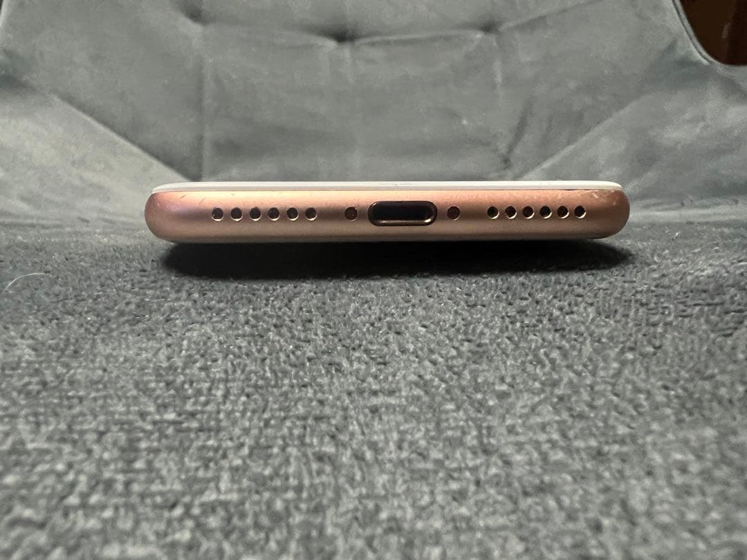 iPhone8 64GB 箱無し　SIMロックあり