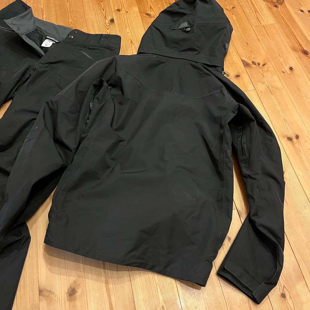 patagonia パウダーボウル黒M上下　人気サイズ