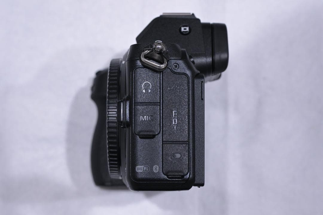 Nikon Z5 ミラーレスカメラ ボディ