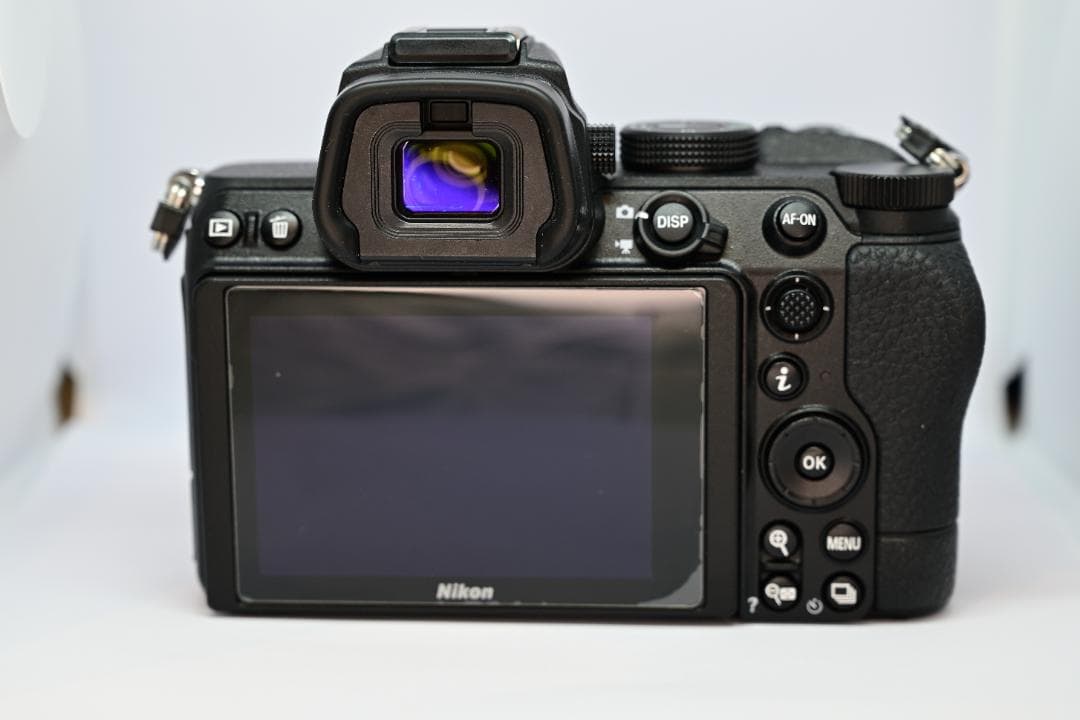 Nikon Z5 ミラーレスカメラ ボディ