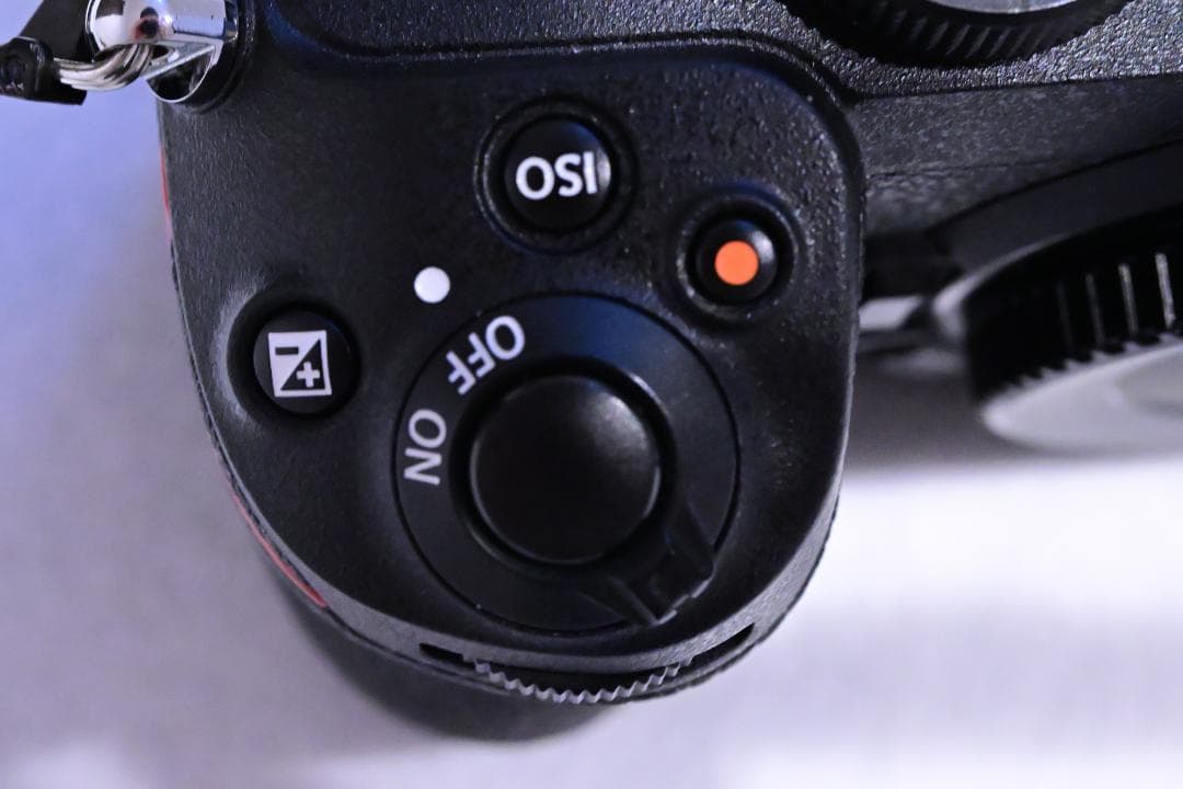 Nikon Z5 ミラーレスカメラ ボディ