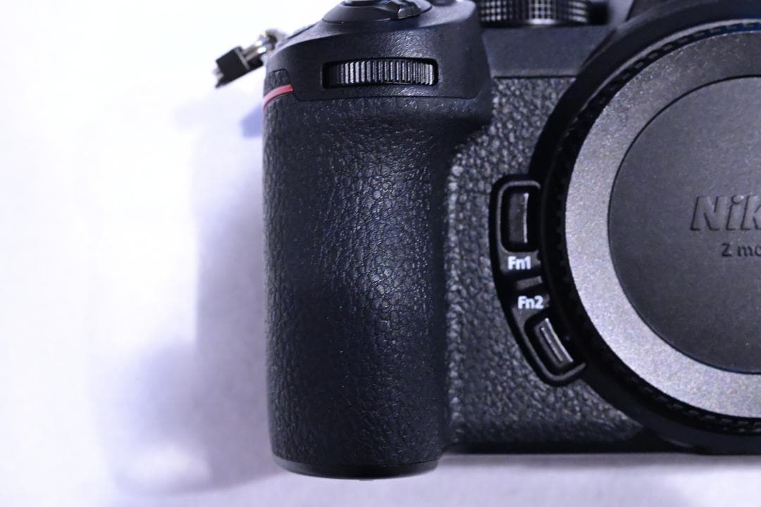 Nikon Z5 ミラーレスカメラ ボディ
