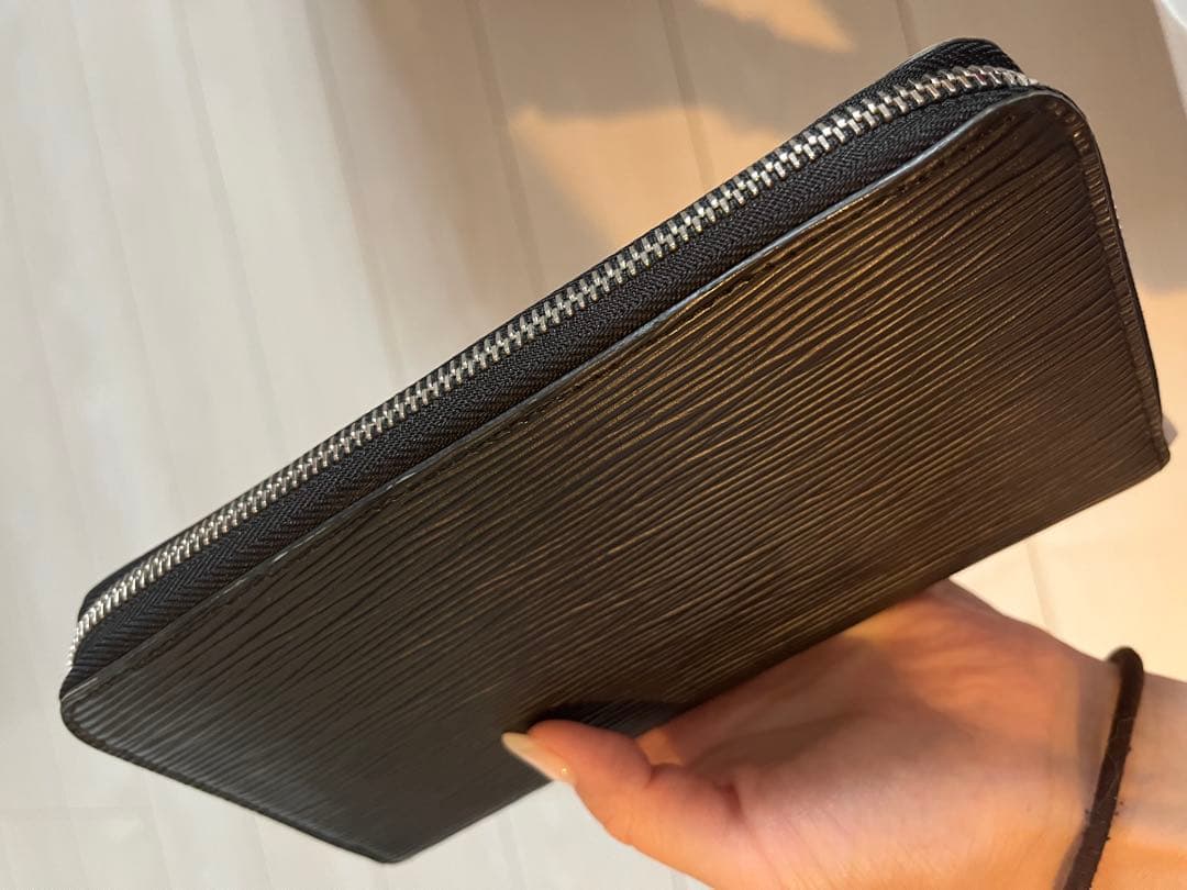 LOUIS VUITTON エピ ジッピーウォレット M61857長財布