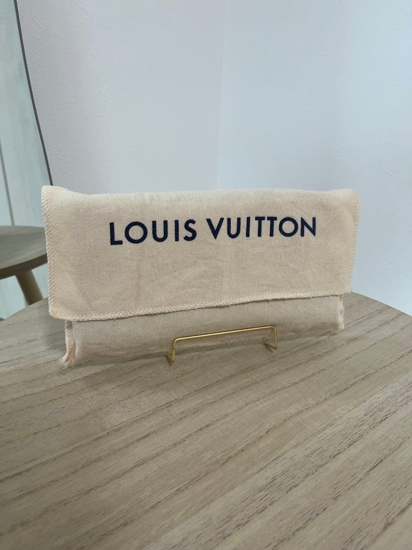 LOUIS VUITTON エピ ジッピーウォレット M61857長財布