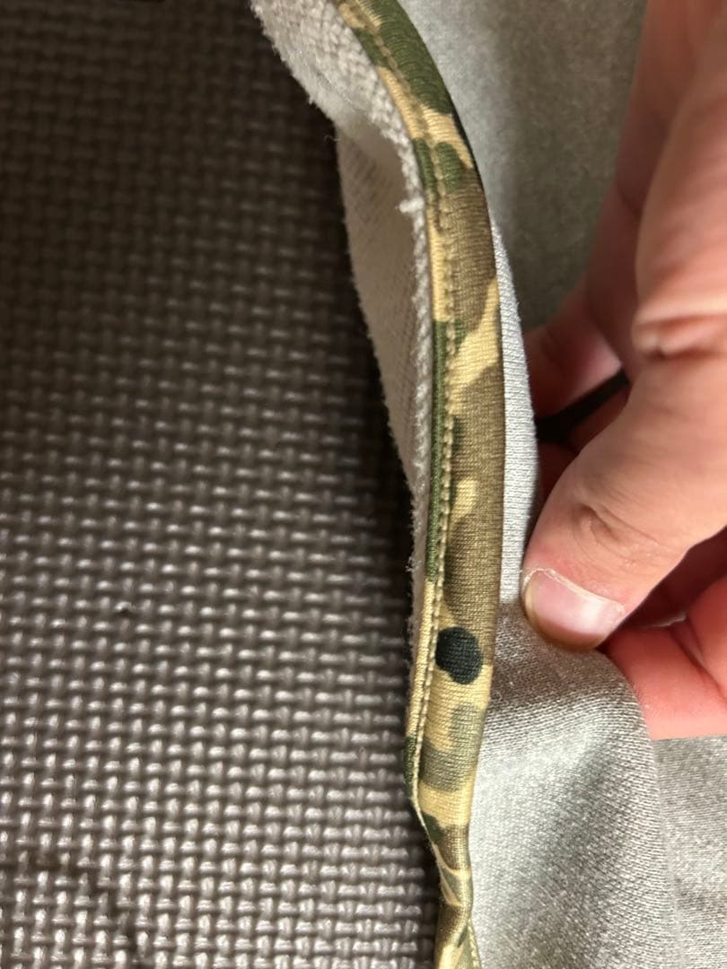 EGOZARU トレーナーとパンツのセットアップ